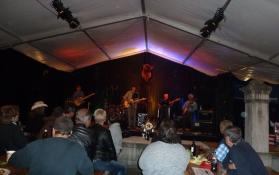 Live Musik im Festzelt